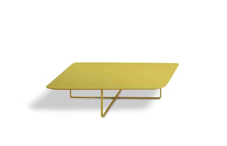שולחן-צד-דגם-סלפי