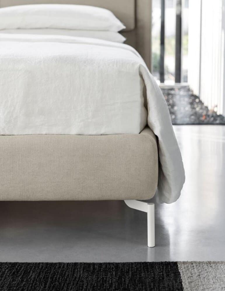 מיטה זוגית מעוצבת תוצרת איטליה דגם Kate