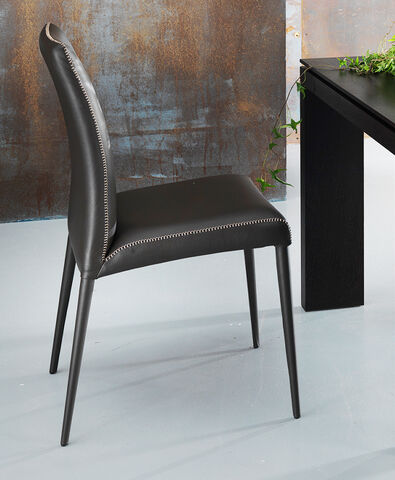 sedie--pelle-design-moderno